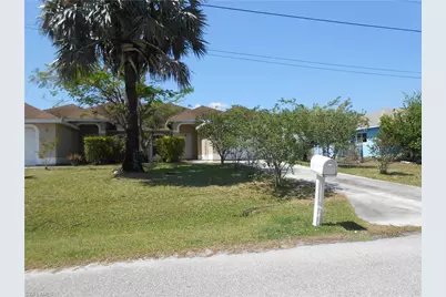 4507 20th St SW, Lehigh Acres, FL 33973 - Photo 2