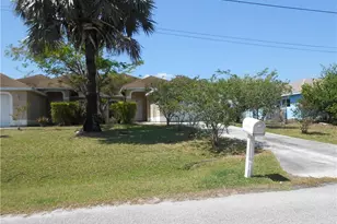 4507 20th St SW, Lehigh Acres, FL 33973 - Photo 2