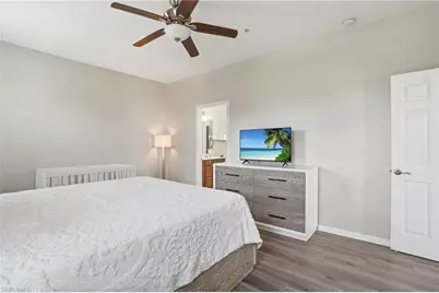 8515 Oakshade Cir #201, Fort Myers, FL 33919 - Photo 16