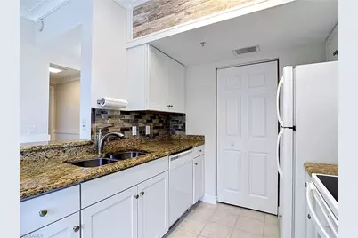 15625 Ocean Walk Cir #206, Fort Myers, FL 33908 - Photo 10