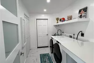 1919 Countess Ct, Naples, FL 34110 - Photo 16