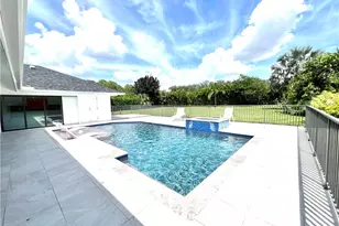 1919 Countess Ct, Naples, FL 34110 - Photo 10