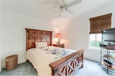 8864 New Castle Dr, Fort Myers, FL 33908 - Photo 18