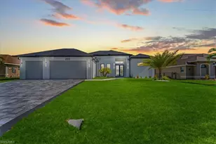 203 SE 11th Terrace, Cape Coral, FL 33990 - Photo 2