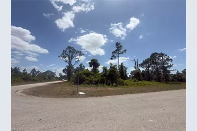 540 Aspen Ave S, Lehigh Acres, FL 33974 - Photo 2