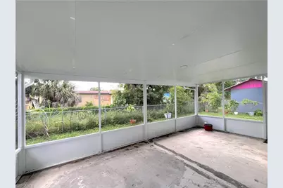 3026 2nd St, Fort Myers, FL 33916 - Photo 6