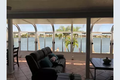 22 SE 10th Ave, Cape Coral, FL 33990 - Photo 6