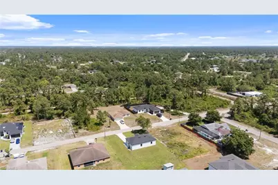 320 Long Ave S, Lehigh Acres, FL 33974 - Photo 32
