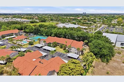 9627 Eaton Gardens Ln #205, Fort Myers, FL 33919 - Photo 4