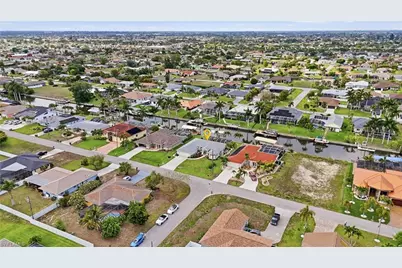 241 SE 29th Ter, Cape Coral, FL 33904 - Photo 20