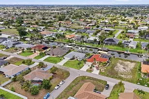 241 SE 29th Terrace, Cape Coral, FL 33904 - Photo 18