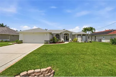 241 SE 29th Ter, Cape Coral, FL 33904 - Photo 2