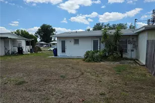 1117 Vineyard St, Lehigh Acres, FL 33936 - Photo 16