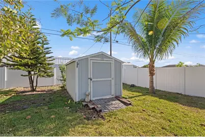 311 SW 19th Ln, Cape Coral, FL 33991 - Photo 32