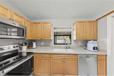 311 SW 19th Ln, Cape Coral, FL 33991 - Photo 12