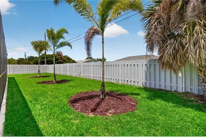 505 SW 25th Ln, Cape Coral, FL 33914 - Photo 2