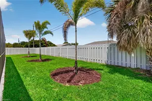 505 SW 25th Ln, Cape Coral, FL 33914 - Photo 2