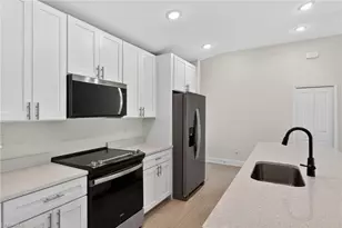 2323 SW 5th Pl, Cape Coral, FL 33991 - Photo 28