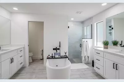 512 SW 15th St, Cape Coral, FL 33991 - Photo 10