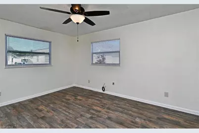 9 Hamlin Ct, Lehigh Acres, FL 33936 - Photo 12