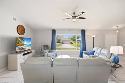 202 SE 10th Ter, Cape Coral, FL 33990 - Photo 8