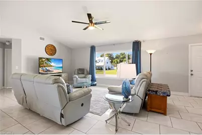 202 SE 10th Ter, Cape Coral, FL 33990 - Photo 4