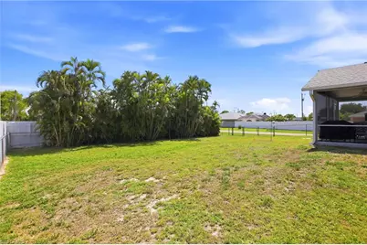 202 SE 10th Ter, Cape Coral, FL 33990 - Photo 38