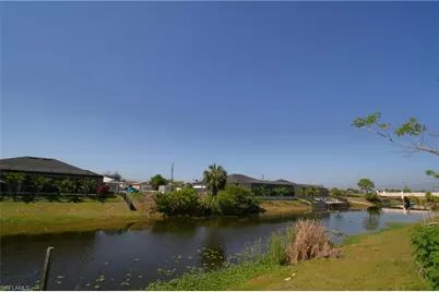 1728 NE 12th Ter, Cape Coral, FL 33909 - Photo 4