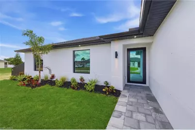1906 NE 16th Pl, Cape Coral, FL 33909 - Photo 4