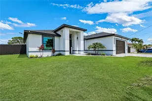 2419 Country Club Blvd, Cape Coral, FL 33990 - Photo 40