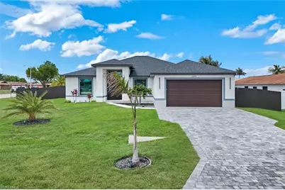 2419 Country Club Blvd, Cape Coral, FL 33990 - Photo 2
