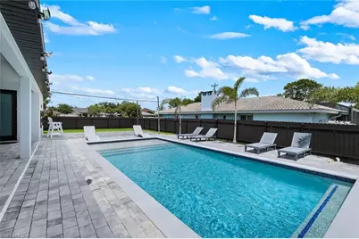 2419 Country Club Blvd, Cape Coral, FL 33990 - Photo 24