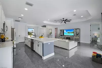 2419 Country Club Blvd, Cape Coral, FL 33990 - Photo 10