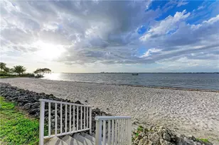 14813 Laguna Dr, Fort Myers, FL 33908 - Photo 46