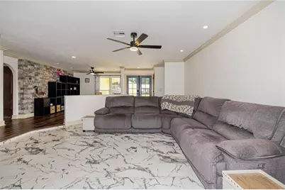 2507 Lakeview Dr, Lehigh Acres, FL 33936 - Photo 10