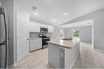1426 NE 34th St, Cape Coral, FL 33909 - Photo 10