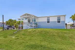 2697 Heron Ct, Saint James City, FL 33956 - Photo 4
