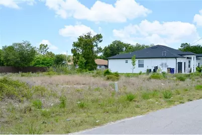 4507 27th St SW, Lehigh Acres, FL 33973 - Photo 10