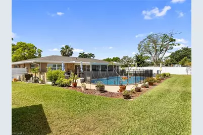 1685 N Hermitage Rd, Fort Myers, FL 33919 - Photo 32
