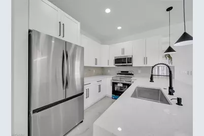 1201 NE 12th Pl, Cape Coral, FL 33909 - Photo 6