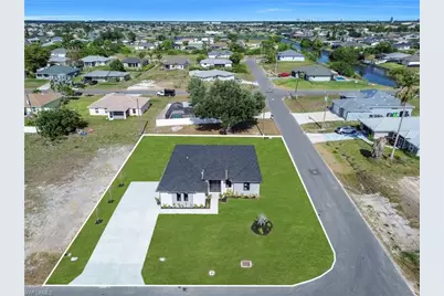 1201 NE 12th Pl, Cape Coral, FL 33909 - Photo 32