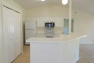 135 SE 29th St, Cape Coral, FL 33904 - Photo 6