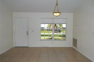 135 SE 29th St, Cape Coral, FL 33904 - Photo 2