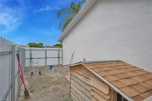 8641 NW 8th St, Pembroke Pines, FL 33024 - Photo 20