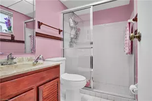 8641 NW 8th St, Pembroke Pines, FL 33024 - Photo 16
