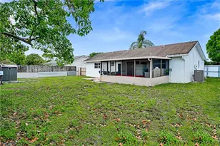 8641 NW 8th St, Pembroke Pines, FL 33024 - Photo 22