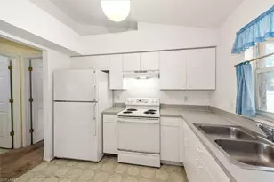 6211 Castlewood Cir, Fort Myers, FL 33905 - Photo 8