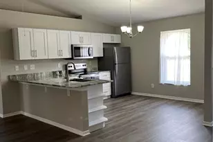 1923 NE 4th Ter, Cape Coral, FL 33909 - Photo 4