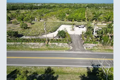 11851 Stringfellow Rd, Bokeelia, FL 33922 - Photo 10