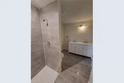 1714 NE 10th Ln, Cape Coral, FL 33909 - Photo 14